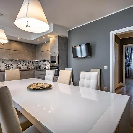 Yid Capo Di Luxury In Apartament