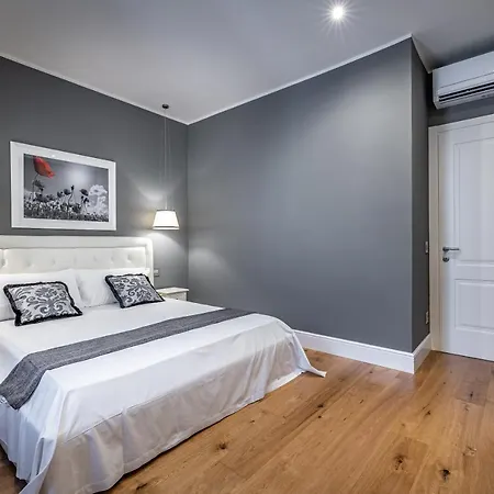 Yid Capo Di Luxury In Appartement