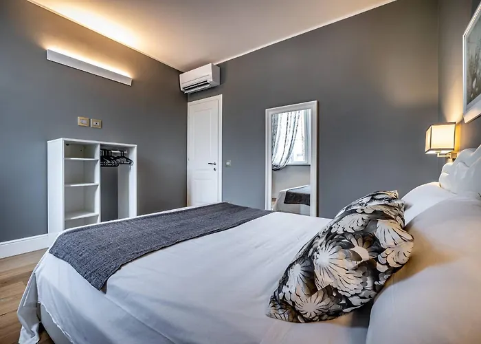 Yid Capo Di Luxury In Lejlighed