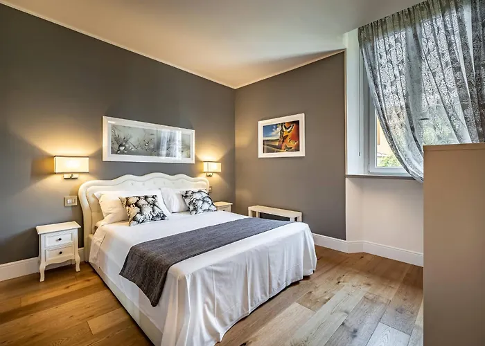 Yid Capo Di Luxury In Lejlighed