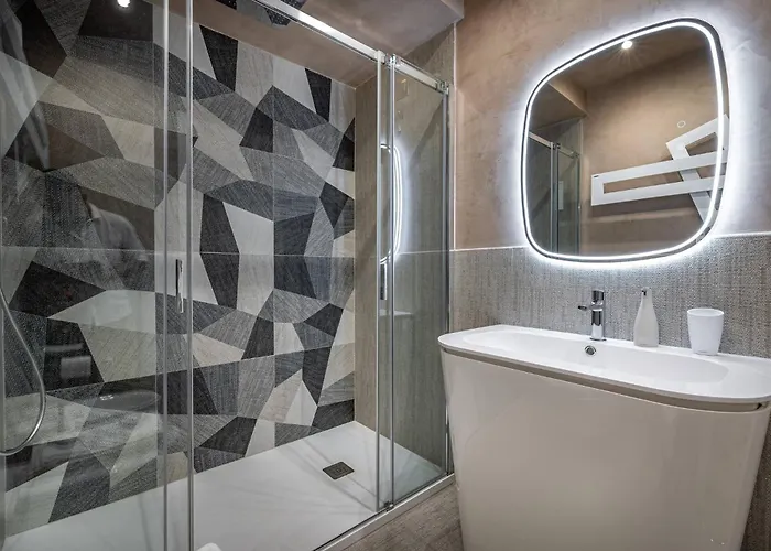 Yid Capo Di Luxury In *