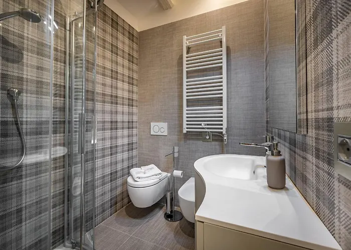 Yid Capo Di Luxury In * Firenze